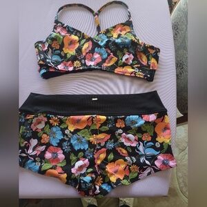 PINK Victoria's Secret Black and Vibrant Floral Fun And Flirty Bikini Set! L